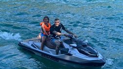 Inter partita per la Cina, Icardi sul Lago di Como si rilassa e si consola con i figli