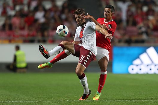  Lucas Boye contro il Benfica al Da Luz 