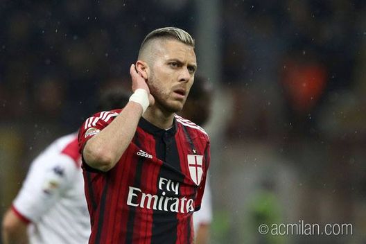 L'esultanza di Jeremy Menez (fonte foto: acmilan.com) L'esultanza di Jeremy Menez (fonte foto: acmilan.com)