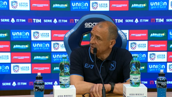 Calzona in conferenza: “Contestazione legittima. Adesso la squadra deve trovare una cosa”