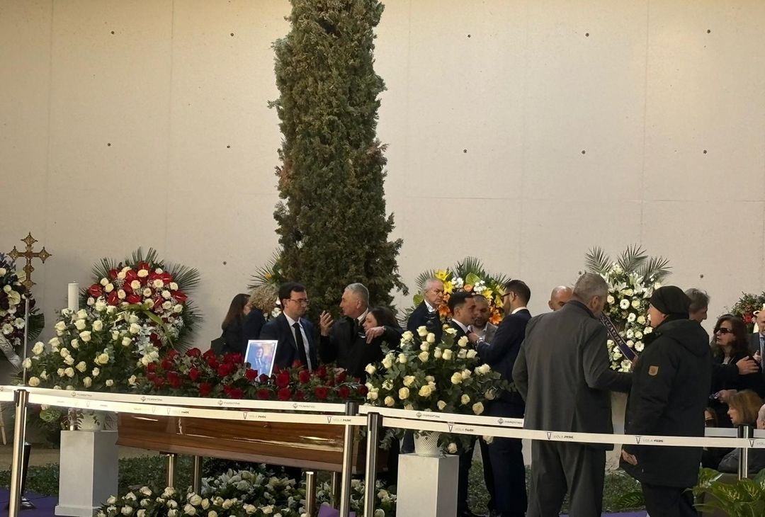 GALLERY VN – La camera ardente per Joe Barone. Tra i presenti Marotta e DeLa - immagine 16