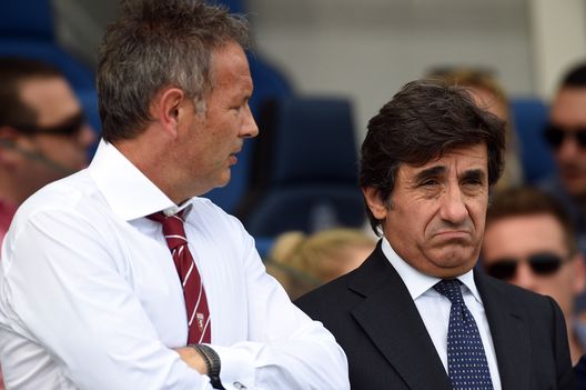 BERGAMO, ITALY - SEPTEMBER 11: (L-R) Head Coach of FC Torino Sinisa Mihajlovic and President of FC Torino Urbano Cairo look during the Serie a match between Atalanta BC and FC Torino at Stadio Atleti Azzurri d'Italia on September 11, 2016 in Bergamo, Italy. (Photo by Pier Marco Tacca/Getty Images) BERGAMO, ITALY - SEPTEMBER 11: (L-R) Head Coach of FC Torino Sinisa Mihajlovic and President of FC Torino Urbano Cairo look during the Serie a match between Atalanta BC and FC Torino at Stadio Atleti Azzurri d'Italia on September 11, 2016 in Bergamo, Italy. (Photo by Pier Marco Tacca/Getty Images)