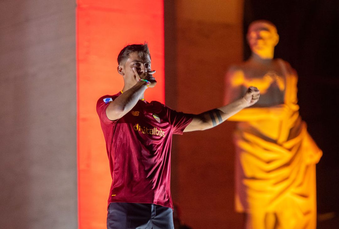 Dybala si presenta al Colosseo Quadrato – FOTO GALLERY - immagine 20