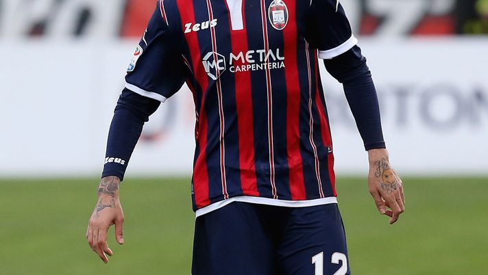 CROTONE, ITALY - FEBRUARY 26:  Adrian Stoian of Crotone during the Serie A match between FC Crotone and Cagliari Calcio at Stadio Comunale Ezio Scida on February 26, 2017 in Crotone, Italy.  (Photo by Maurizio Lagana/Getty Images) 