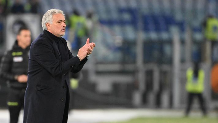 Mou, nuovo scontro con l’arbitro Aureliano: la Roma ordina il silenzio - immagine 1