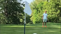 VIDEO / Frank de Boer, giornata di relax tra amici con il Footgolf: “Non è difficile”