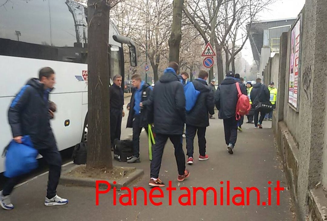  L'arrivo dei nerazzurri prima di Inter-Milan Primavera 