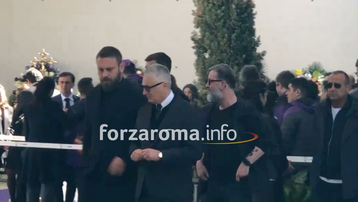 Joe Barone, anche Daniele De Rossi alla camera ardente al Viola Park – FOTO - immagine 1
