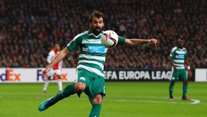 AMSTERDAM, NETHERLANDS - NOVEMBER 24:  Giorgios Koutroubis of Panathinaikos clears the ball during the UEFA Europa League Group G match between AFC Ajax and Panathinaikos FC at Amsterdam Arena on November 24, 2016 in Amsterdam, Netherlands.  (Photo by Dean Mouhtaropoulos/Getty Images) 