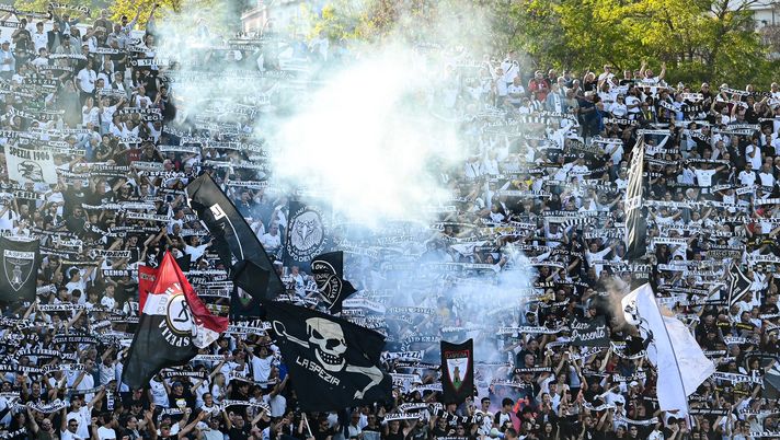 Serie B, paura a La Spezia: malore sugli spalti, partita sospesa e poi ripresa - immagine 1