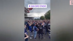 VIDEO Inter-Milan, spettacolo dei tifosi nerazzurri fuori da “San Siro”