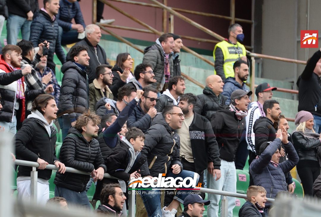 FOTO, i tifosi allo stadio per Palermo – Fidelis Andria 1-1 (Gallery) - immagine 9
