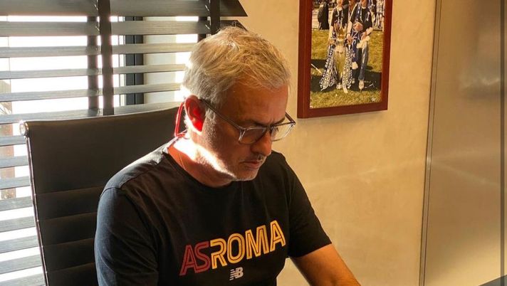 Mourinho: “Costruiamo un futuro alla Roma”. Poi il saluto a Valentino Rossi - immagine 1
