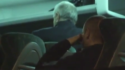 VIDEO / Le lacrime di Iniesta sul pullman dopo l’eliminazione dalla Champions