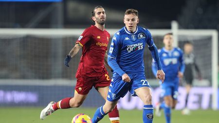 EMPOLI, ITALY - JANUARY 23: Szymon Piotr Zurkowski of Empoli FC in action during the Serie A match between Empoli FC and AS Roma at Stadio Carlo Castellani on January 23, 2022 in Empoli, Italy. (Photo by Gabriele Maltinti/Getty Images)