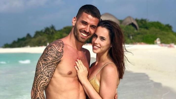 Spinazzola e la sua Miriam si godono le vacanze alle Maldive. E lei gli dedica una canzone  Spinazzola e la sua Miriam si godono le vacanze alle Maldive. E lei gli dedica una canzone
