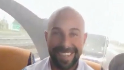 Reina “vittima” del filtro di Patric: le risate sul pullman della Lazio (VIDEO)