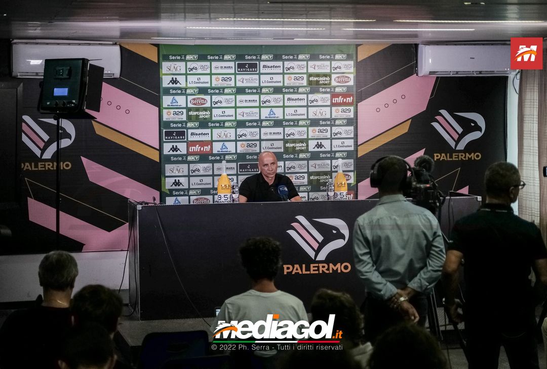 FOTO PALERMO, verso la Reggina: mister Corini in conferenza stampa (Gallery) - immagine 17