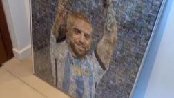 Papu Gomez “su tela”: arriva il mosaico con la Coppa del Mondo (VIDEO)