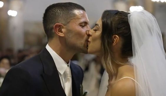 SOCIAL / Giulia Amodio a spasso per Lucerna, lady Sensi: “Decisamente freddo”- immagine 2