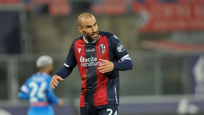 BOLOGNA, ITALY - NOVEMBER 08: Rodrigo Palacio of Bologna FC reacts during the Serie A match between Bologna FC and SSC Napoli at Stadio Renato Dall'Ara on November 08, 2020 in Bologna, Italy. (Photo by Mario Carlini / Iguana Press/Getty Images) BOLOGNA, ITALY - NOVEMBER 08: Rodrigo Palacio of Bologna FC reacts during the Serie A match between Bologna FC and SSC Napoli at Stadio Renato Dall'Ara on November 08, 2020 in Bologna, Italy. (Photo by Mario Carlini / Iguana Press/Getty Images)
