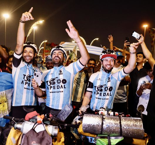 Mondiali, tre tifosi argentini già in Qatar: dopo un viaggio in bici di 177 giorni!- immagine 3
