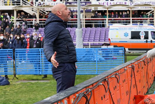 GERMOGLI PH: 3 APRILE 2022 FIRENZE STADIO ARTEMIO FRANCHI SERIE A FIORENTINA VS EMPOLI NELLA FOTO MISTER VINCENZO ITALIANO GERMOGLI PH: 3 APRILE 2022 FIRENZE STADIO ARTEMIO FRANCHI SERIE A FIORENTINA VS EMPOLI NELLA FOTO MISTER VINCENZO ITALIANO