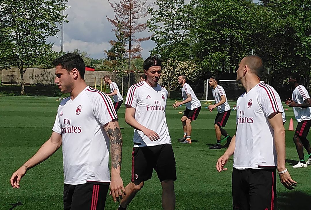 Il Milan si allena a Milanello