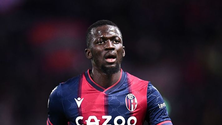 BOLOGNA, ITALY - JANUARY 23: Musa Barrow of Bologna FC looks on during the Serie A match between Bologna FC and US Cremonese at Stadio Renato Dall'Ara on January 23, 2023 in Bologna, . (Photo by Alessandro Sabattini/Getty Images) Probabili formazioni dei posticipi: da Bajrami a Barrow, da Gravillon a Vojvoda- immagine 1