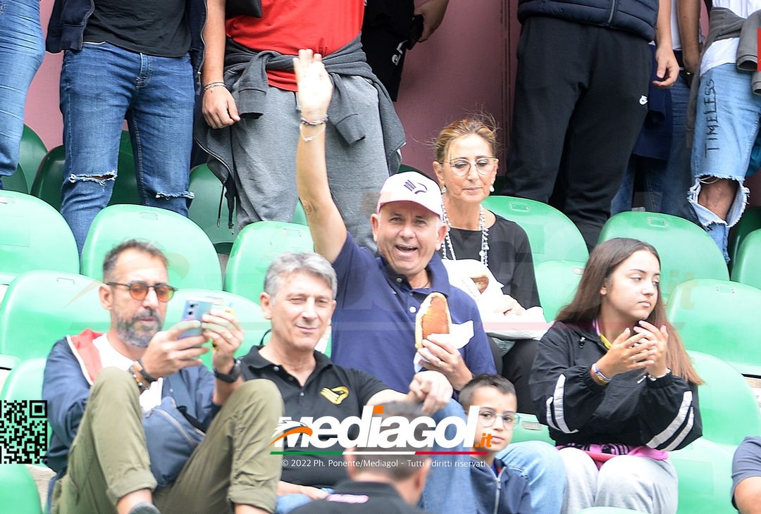 FOTOTIFO Palermo-Pisa 3-3, i tifosi allo Stadio “Renzo Barbera” (Gallery) - immagine 34