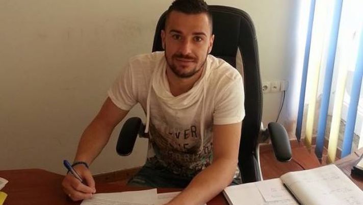 Nestorovski (Inter Zapresic) firma il contratto con il Palermo Calcio 