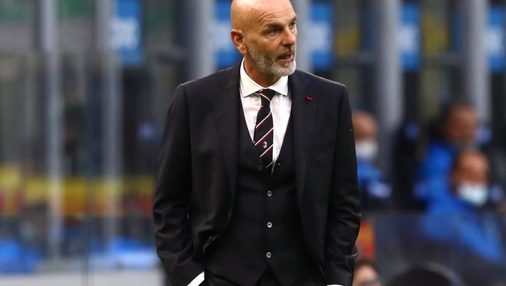 Stefano Pioli (allenatore AC Milan): il tecnico rossonero durante Inter-Milan 1-2 di sabato 17 ottobre 2020 (Getty Images) Stefano Pioli (allenatore AC Milan): il tecnico rossonero durante Inter-Milan 1-2 di sabato 17 ottobre 2020 (Getty Images)