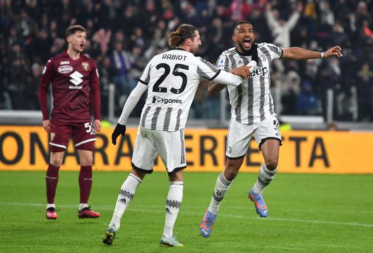 TURIN, ITALY - FEBRUARY 28: Bremer of Juventus celebrates after scoring the team's third goal with teammate Adrien Rabiot during the Serie A match between Juventus and Torino FC at Allianz Stadium on February 28, 2023 in Turin, Italy. (Photo by Valerio Pennicino/Getty Images)