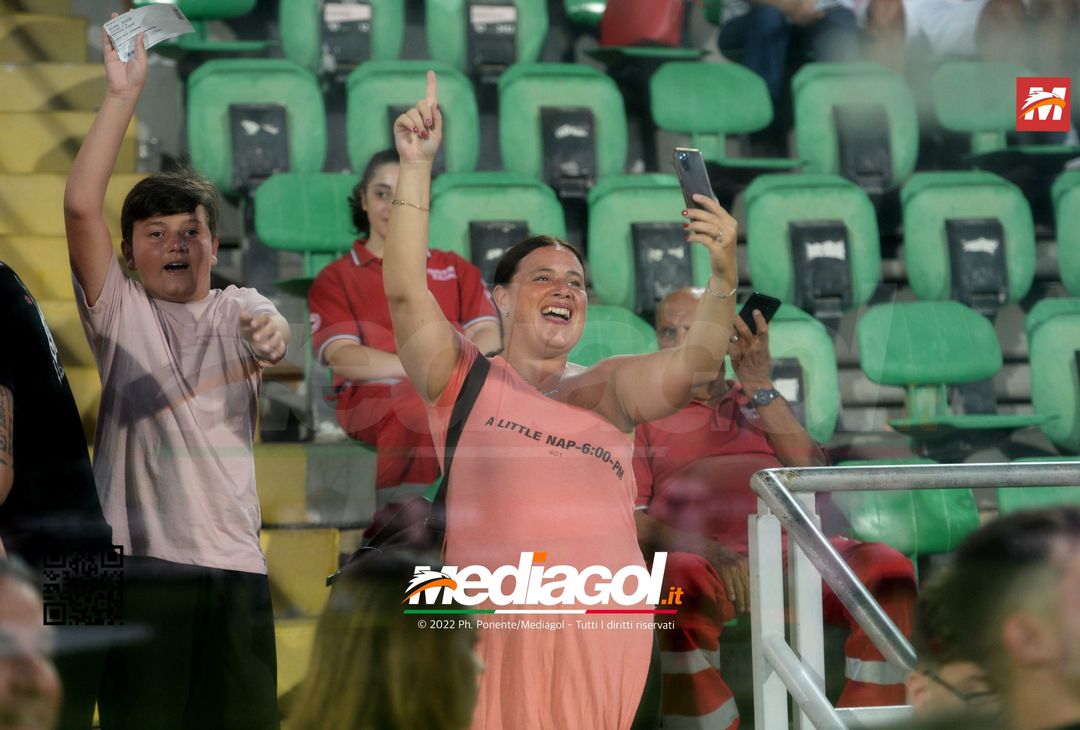 FOTOTIFO, Palermo-Reggiana 3-2 i tifosi allo stadio (gallery) - immagine 40