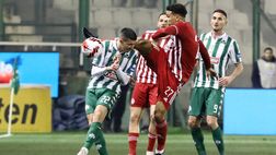 Solo mille tifosi al derby di Atene: ma si fanno sentire…