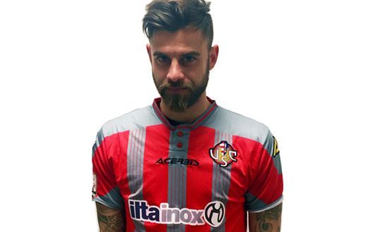 Sergiu Suciu con la maglia della Cremonese Sergiu Suciu con la maglia della Cremonese