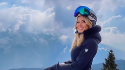 Giornata sulle neve per Diletta. Le Leotta sulle piste già al mattino presto