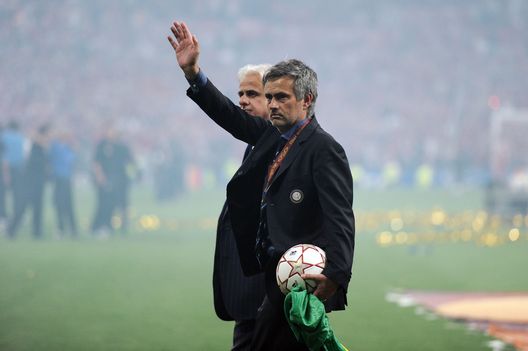 MADRID, SPAIN - MAY 22: Head coach Jose Mourinho (R) of Inter Milan celebrates his team's victory at the end of the UEFA Champions League Final match between FC Bayern Muenchen and Inter Milan at the Estadio Santiago Bernabeu on May 22, 2010 in Madrid, Spain. (Photo by Jasper Juinen/Getty Images) MADRID, SPAIN - MAY 22: Head coach Jose Mourinho (R) of Inter Milan celebrates his team's victory at the end of the UEFA Champions League Final match between FC Bayern Muenchen and Inter Milan at the Estadio Santiago Bernabeu on May 22, 2010 in Madrid, Spain. (Photo by Jasper Juinen/Getty Images)