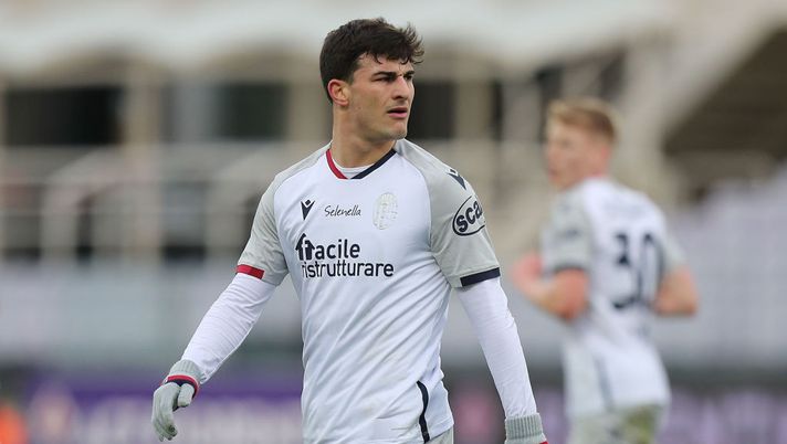 FLORENCE, ITALY - JANUARY 03: Riccardo Orsolini of Bologna FC in action during the Serie A match between ACF Fiorentina and Bologna FC at Stadio Artemio Franchi on January 3, 2021 in Florence, Italy. (Photo by Gabriele Maltinti/Getty Images) FLORENCE, ITALY - JANUARY 03: Riccardo Orsolini of Bologna FC in action during the Serie A match between ACF Fiorentina and Bologna FC at Stadio Artemio Franchi on January 3, 2021 in Florence, Italy. (Photo by Gabriele Maltinti/Getty Images)