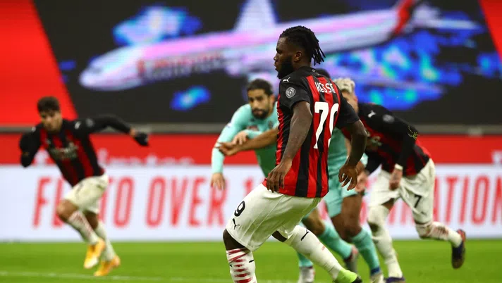 Franck Kessié (centrocampista AC Milan), in gol su calcio di rigore durante Milan-Torino (Serie A 2020-2021) | AC Milan News (Getty Images)