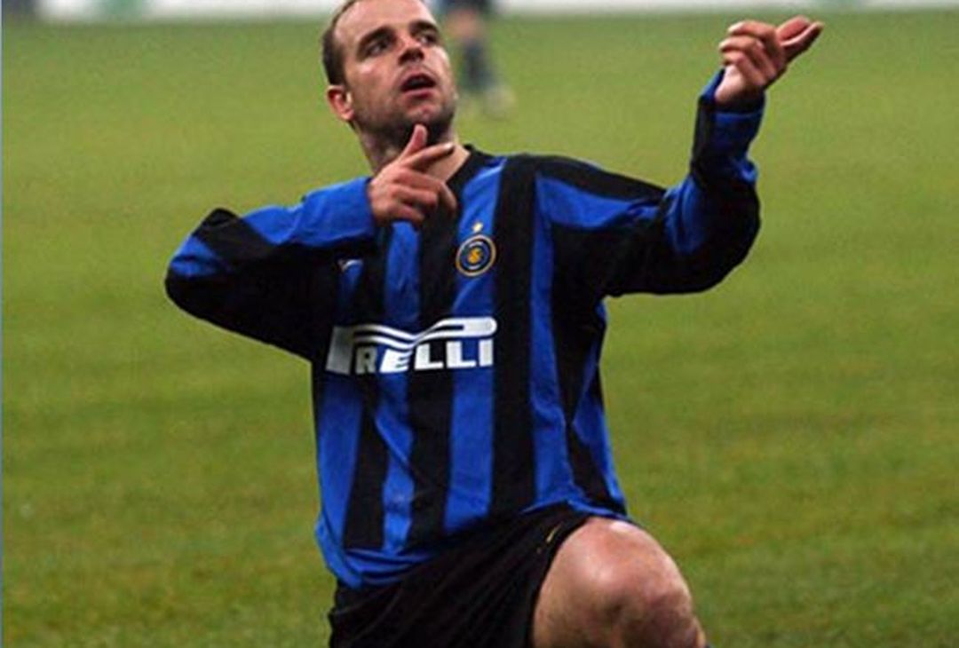  Van Der Meyde e la sua balestra seminuova. 