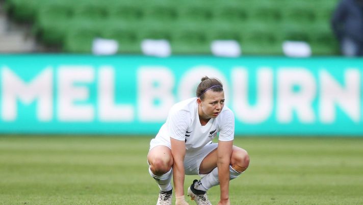 MELBOURNE, AUSTRALIA - MARCH 06: Meikayla Moore of New Zealand look dejected after defeat during the Cup of Nations match between the Korea Republic and New Zealand at AAMI Park on March 06, 2019 in Melbourne, Australia. (Photo by Michael Dodge/Getty Images) Shebelieves Cup, Usa-Nuova Zelanda 5-0: decisivi tre autogol di Moore! - immagine 1