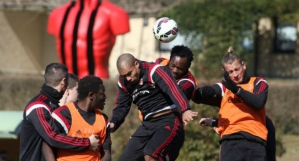 L'allenamento rossonero a Milanello (Fonte: acmilan.com) L'allenamento rossonero a Milanello (Fonte: acmilan.com)