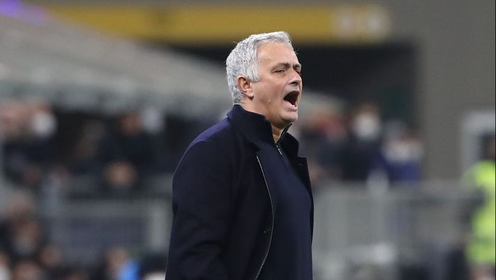 La Roma stenta ma la città ama Mourinho: “Solo con lui si può vincere” - immagine 1