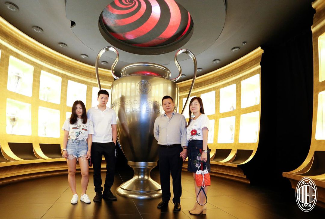 GALLERY – Yonghong Li in visita a Casa Milan - immagine 10