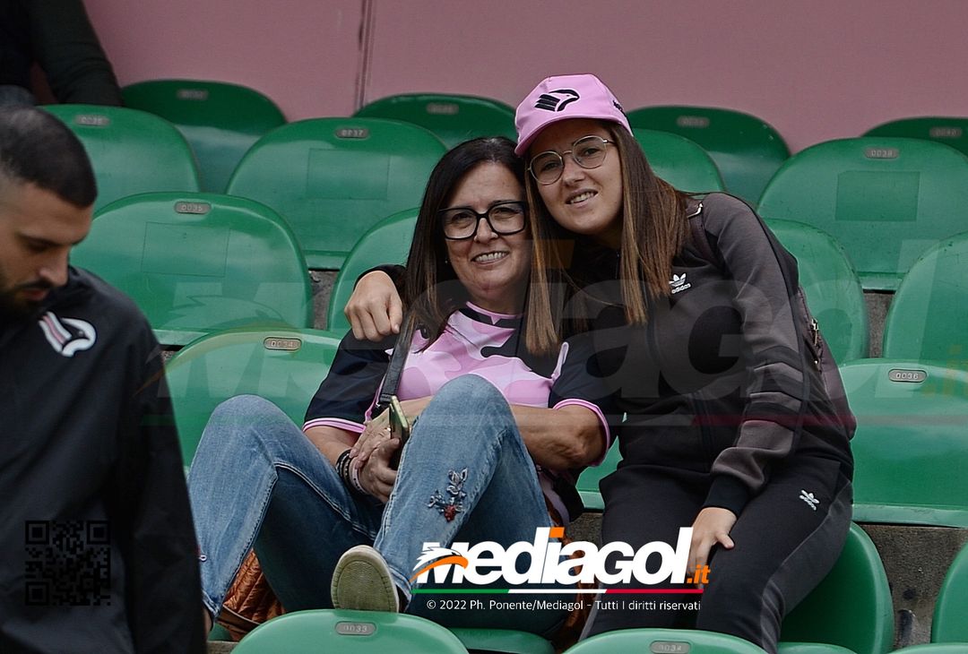 FOTOTIFO Palermo-Pisa 3-3, i tifosi allo Stadio “Renzo Barbera” (Gallery) - immagine 50