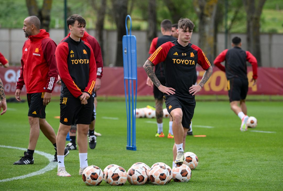 Roma, l’allenamento a Trigoria alla viglia del Milan: c’è Mancini – FOTOGALLERY - immagine 26