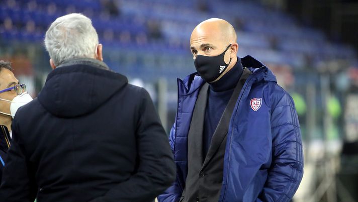 CAGLIARI, ITALY - MARCH 03: President of Cagliari, Tommaso Giulini, speaks with others before the Serie A match between Cagliari Calcio and Bologna FC at Sardegna Arena on March 3, 2021 in Cagliari, Italy. (Photo by Enrico Locci/Getty Images) CAGLIARI, ITALY - MARCH 03: President of Cagliari, Tommaso Giulini, speaks with others before the Serie A match between Cagliari Calcio and Bologna FC at Sardegna Arena on March 3, 2021 in Cagliari, Italy. (Photo by Enrico Locci/Getty Images)