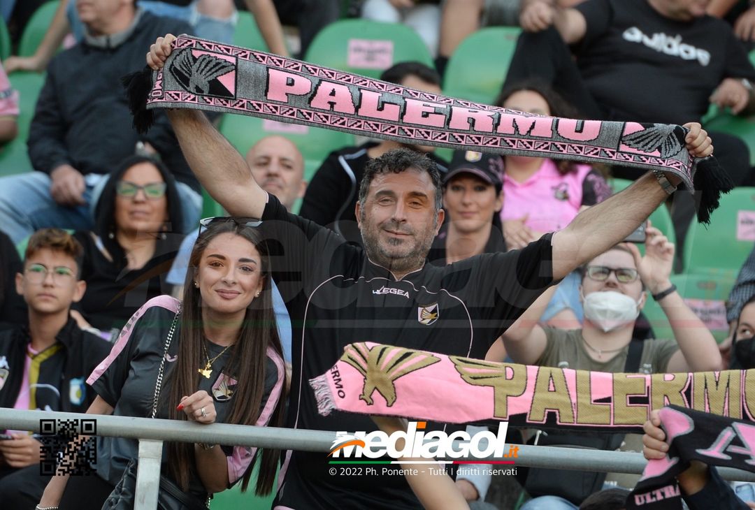 Fototifo, i tifosi allo stadio per Palermo-Virtus Entella 2-2 (gallery) - immagine 36