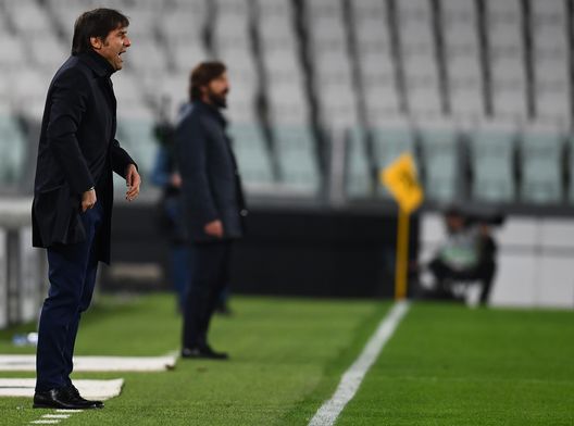 Antonio Conte e Andrea Pirlo durante la sfida dell’Allianz Stadium Antonio Conte e Andrea Pirlo durante la sfida dell’Allianz Stadium